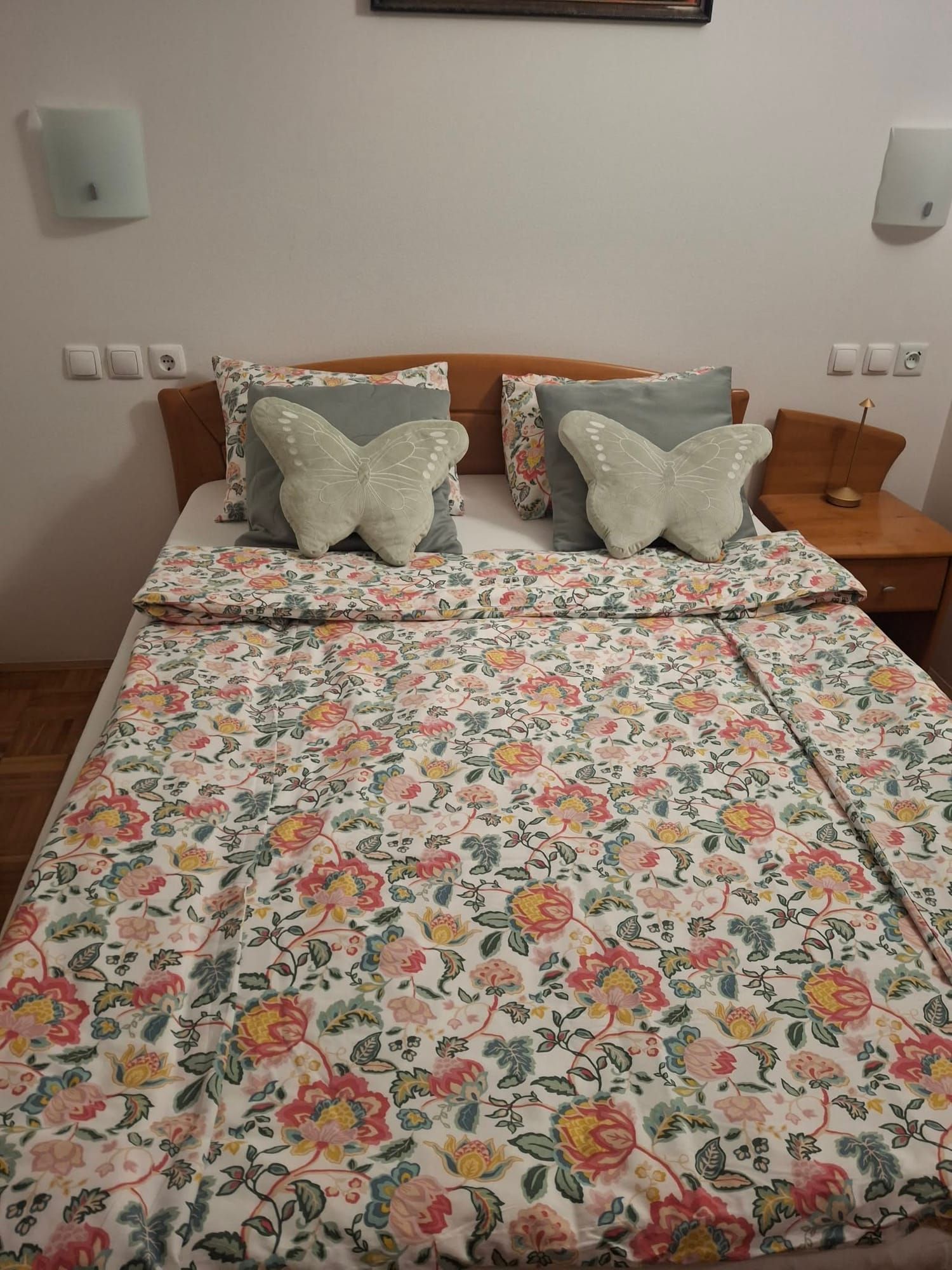 Corner 112 – Cozy Nook Stays (2)